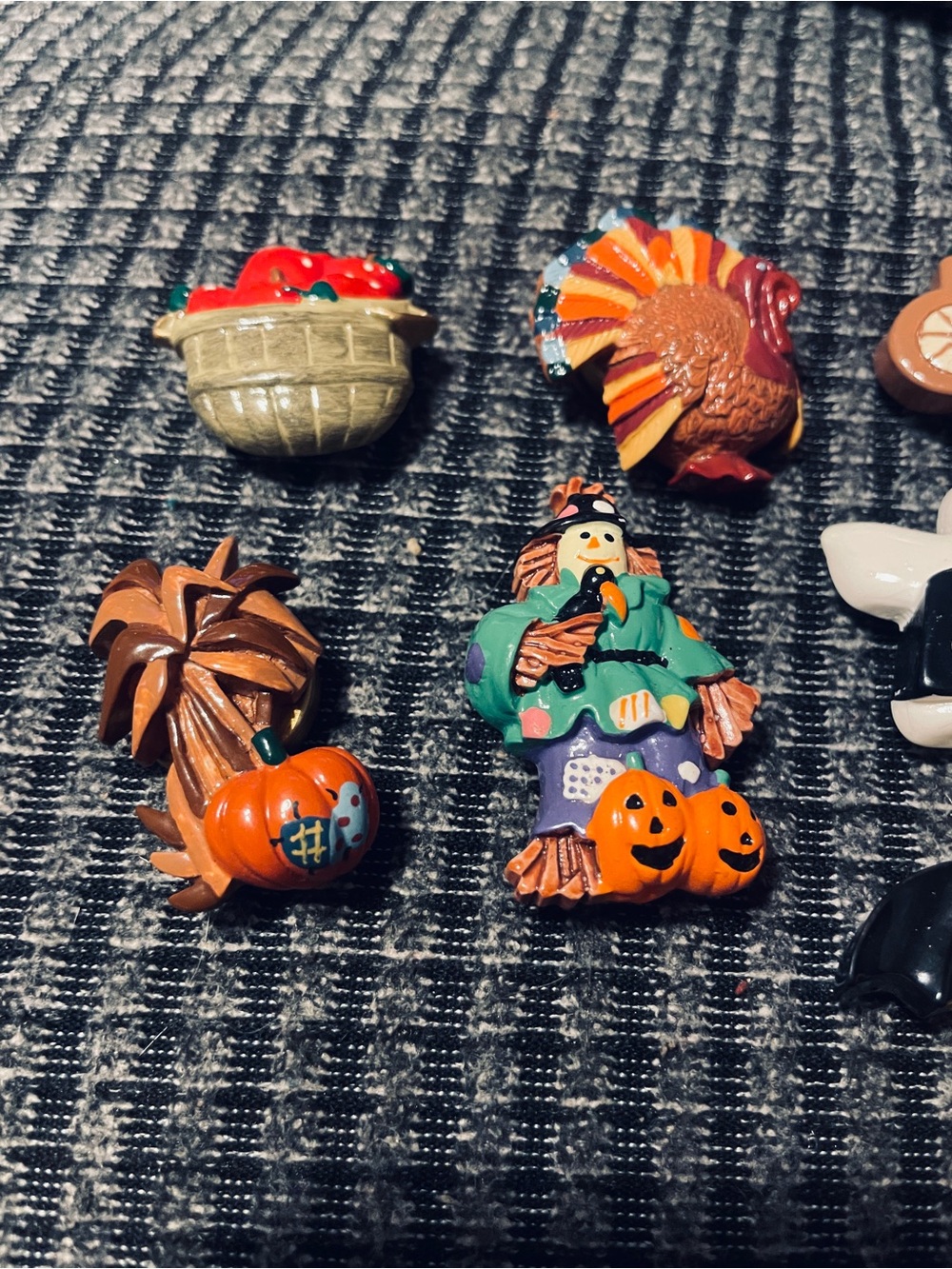 13vintage Halloween Scarecrow Pumpkin thanksgiving Christmas holiday buttoncover